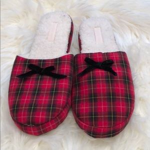 New Never Worn Victoria Secret Slippers